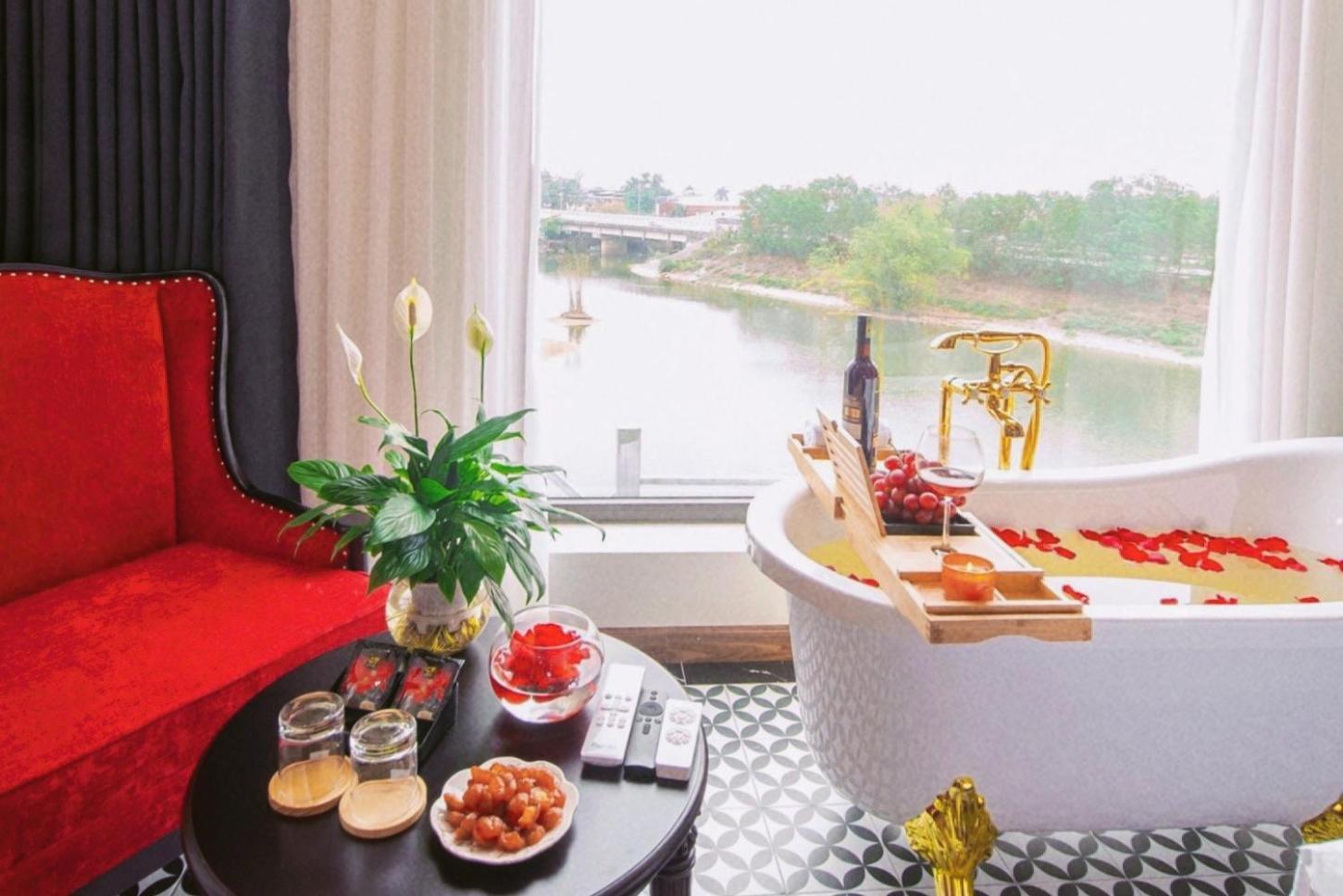 Lake Hotel Soc Son Hanoi Exterior foto